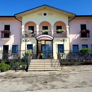 Rosa Locanda Lusiana
